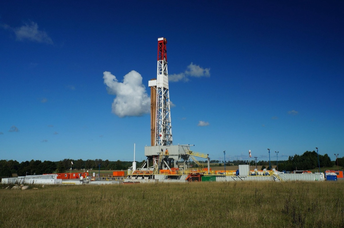 Land drilling rig at an oil and gas well site